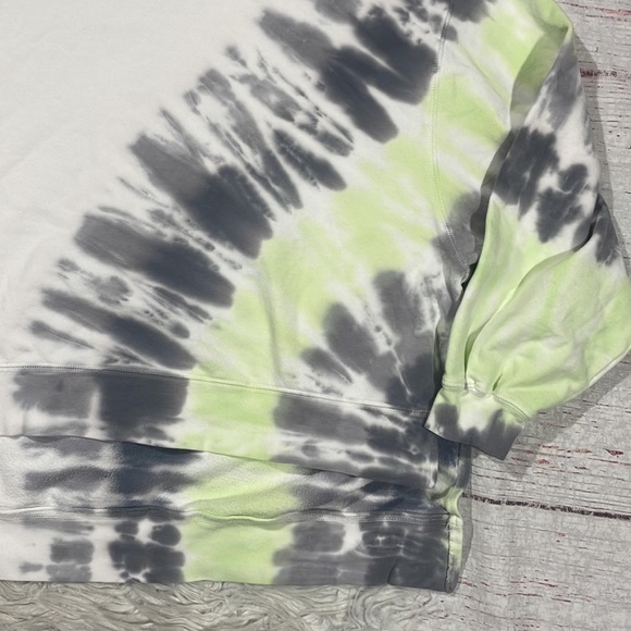 Electric & Rose Neil Green Grey Tie Dye Crewneck Sweatshirt - Picture 10 of 11